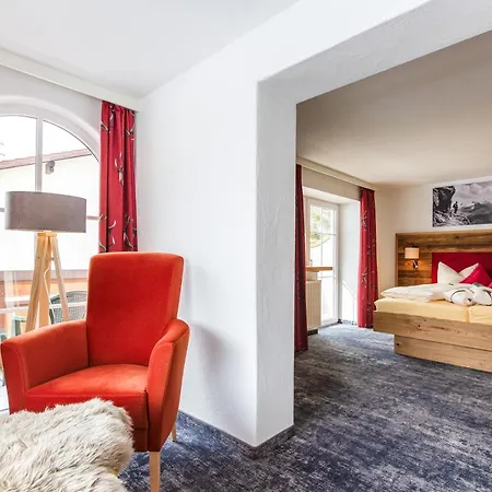 Berghof Hotel 3*