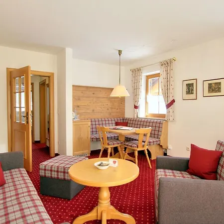 Berghof Hotel 3*