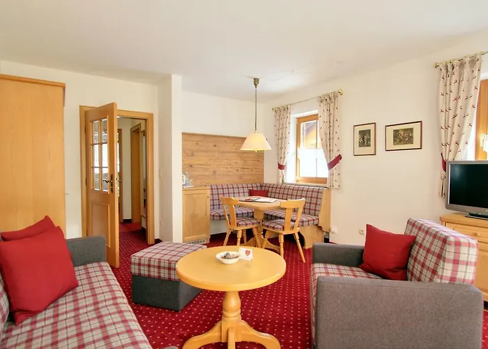 Berghof Hotel 3*